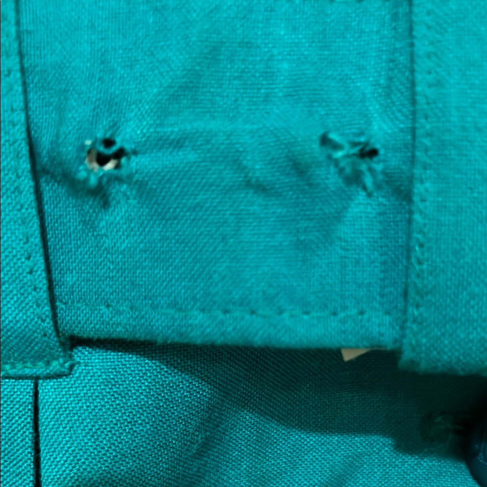 Green V-Neck Sleeveless Buttoned Midi Dress - Picture 4 of 7